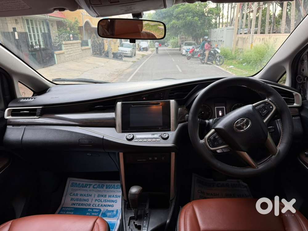 Toyota Innova Crysta 2.8z Automatic, 2016, Diesel
