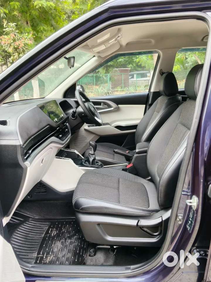 Kia Carens 1.4 Prestige 7 Str, 2022, Petrol