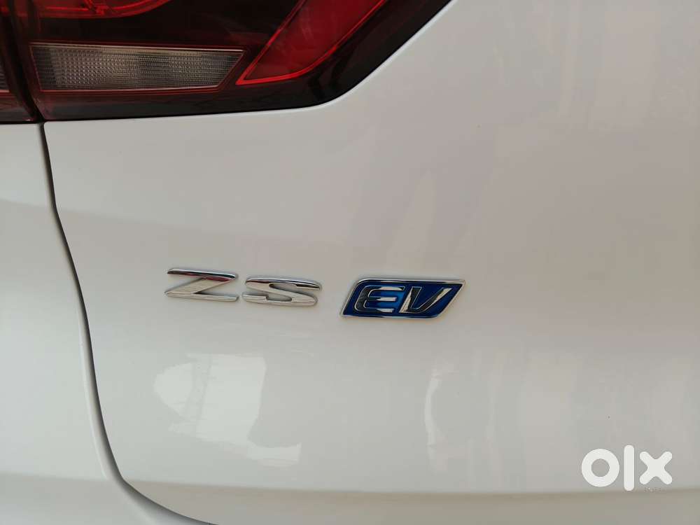 Mg Zs Ev Exclusive Iconic Ivory, 2022, Electric