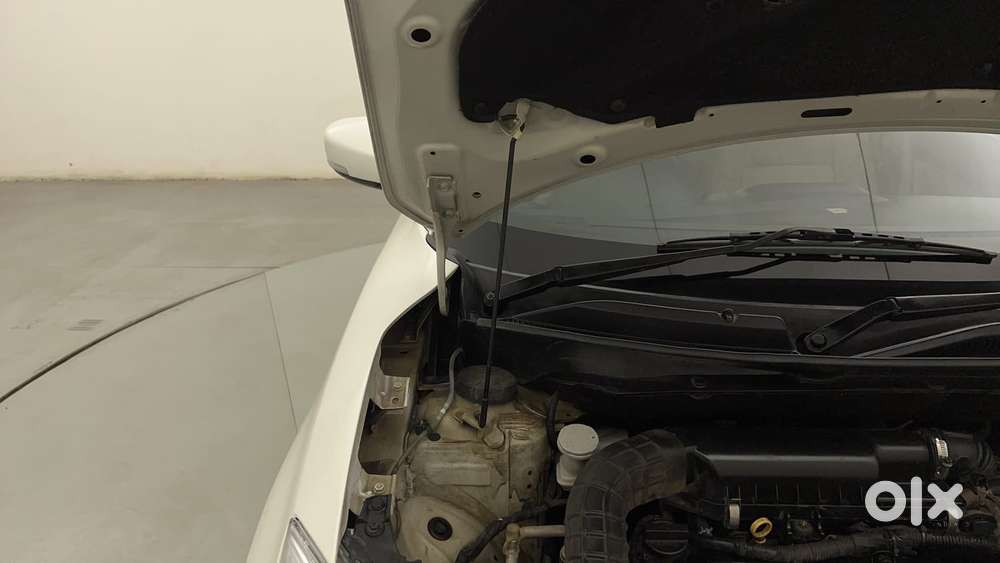 Maruti Suzuki Dzire 1.2 Zxi Amt, 2017, Petrol