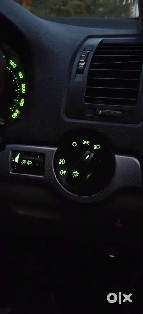 Skoda Laura 1.9 Ambiente 2008