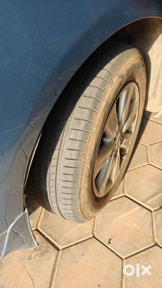 2012 Toyota Corolla Altis 1.8g, 6 Gears, Petrol, New Tyres,1st Owner