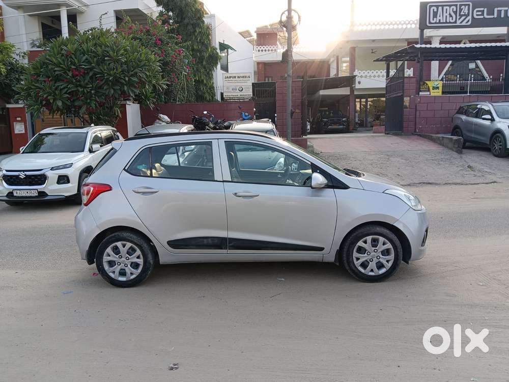Hyundai Grand I10 Sportz, 2016, Petrol