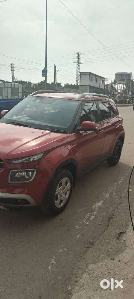 Hyundai Venue 1.2 S Plus, 2020, Petrol