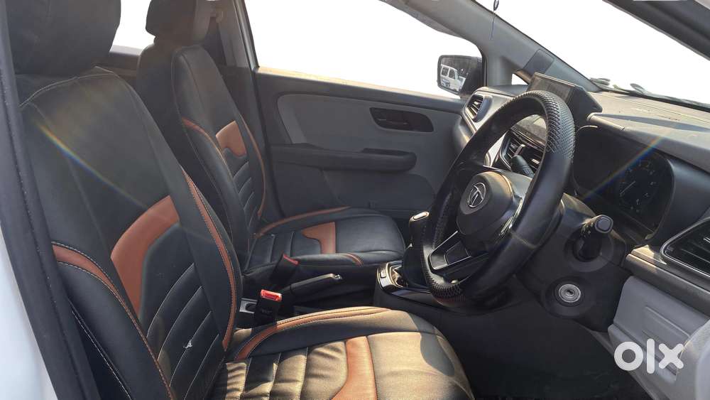 Tata Altroz 1.2 Xe, 2020, Petrol