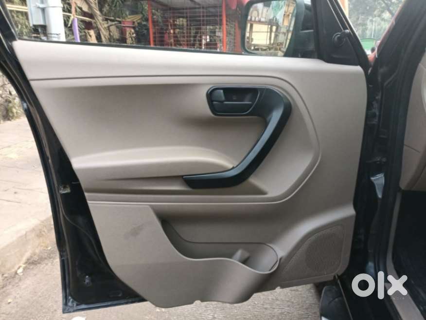 Mahindra Tuv 300 T6 Plus, 2018, Diesel