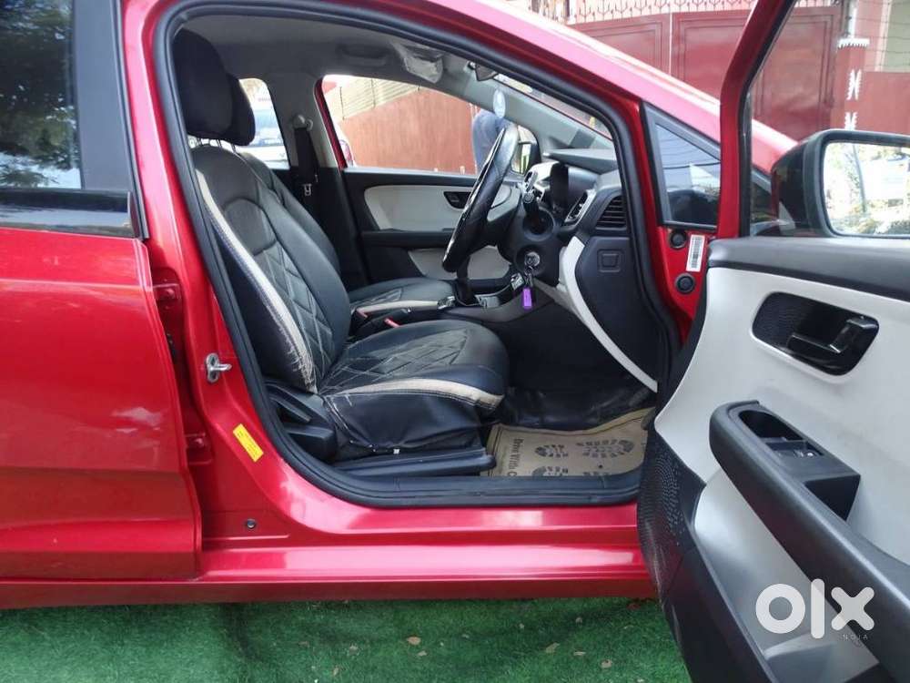 Tata Altroz 1.2 Xe, 2022, Petrol