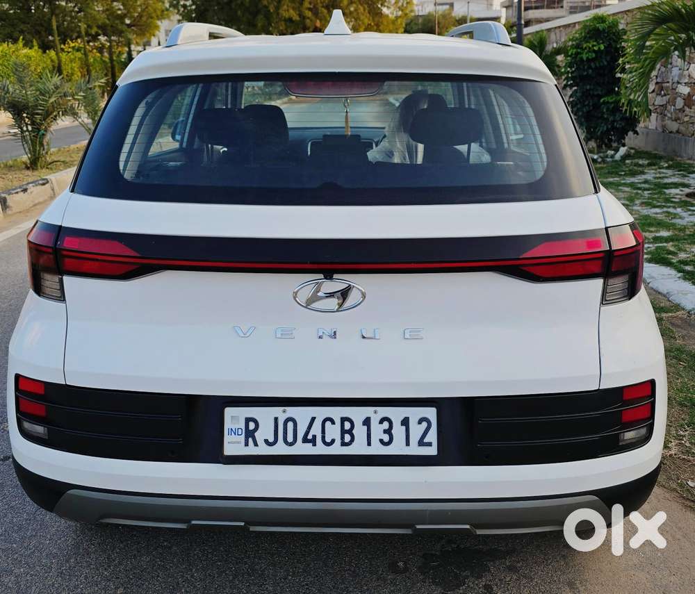 Hyundai Venue S 1.2 Petrol, 2023, Petrol