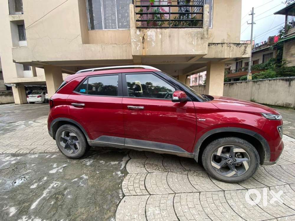 Hyundai Venue Turbo Petrol Automatic Sx+ (top Model) 2021
