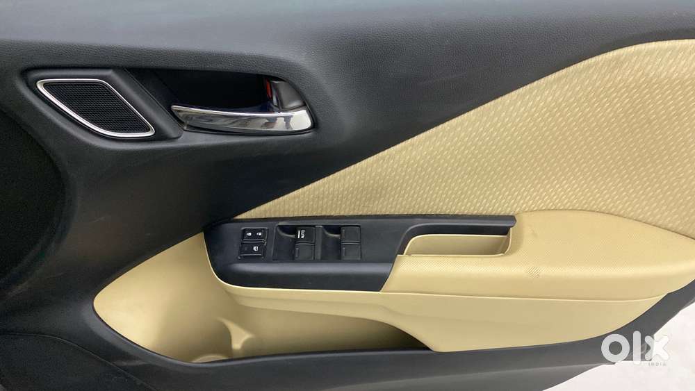 Honda City I-vtec V, 2020, Petrol