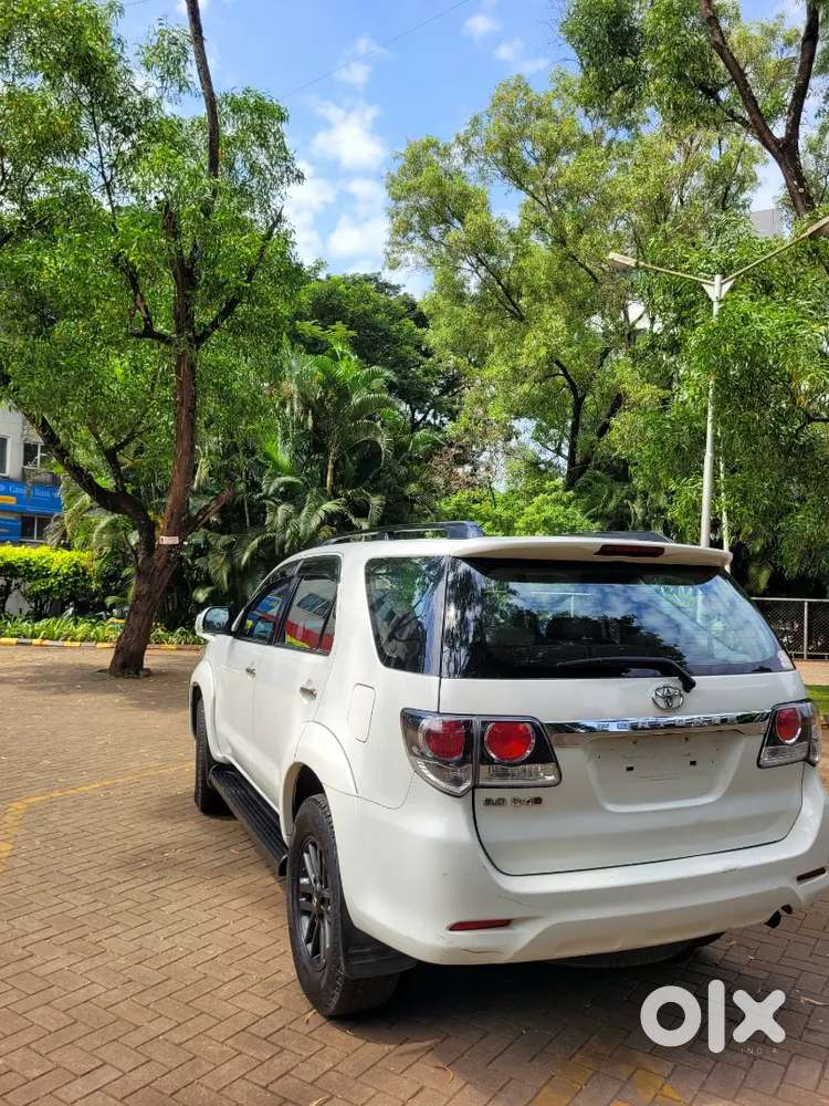 Toyota Fortuner 2015 Diesel Well Maintained With Showroom History
