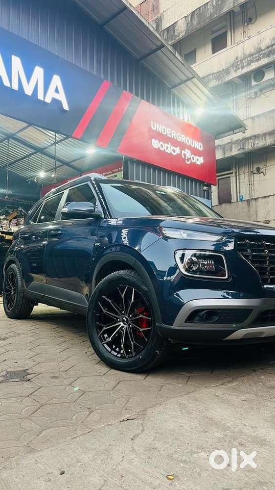Hyundai Venue 2021 Petrol Well Maintained
