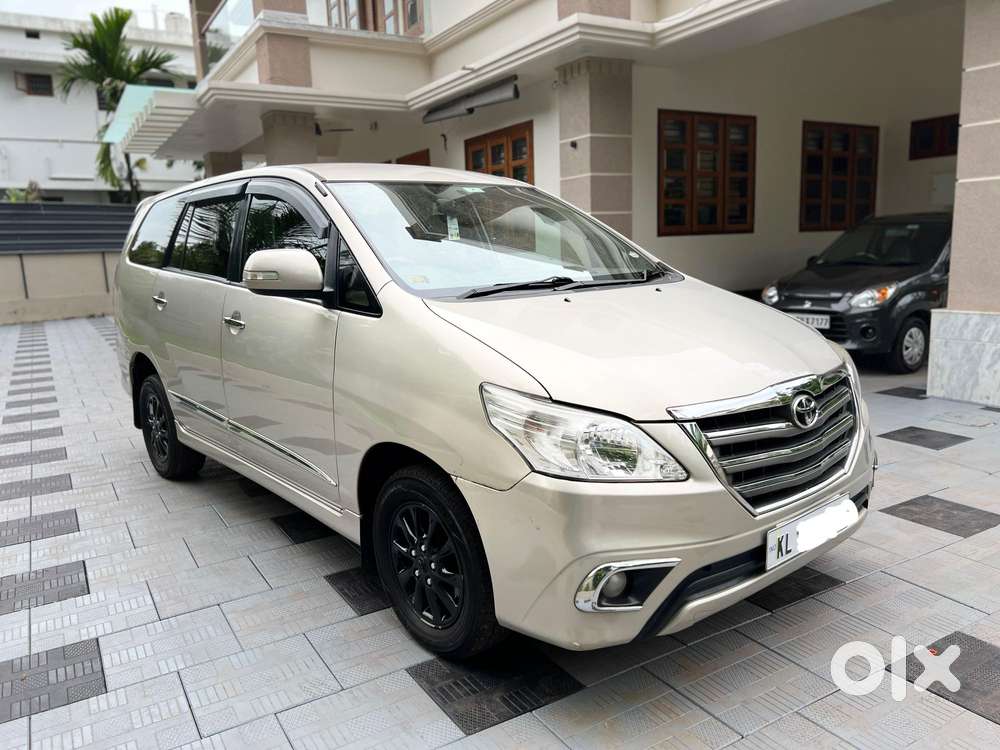 Toyota Innova 2.5 G (diesel) 7 Seater Bs Iv, 2014, Diesel