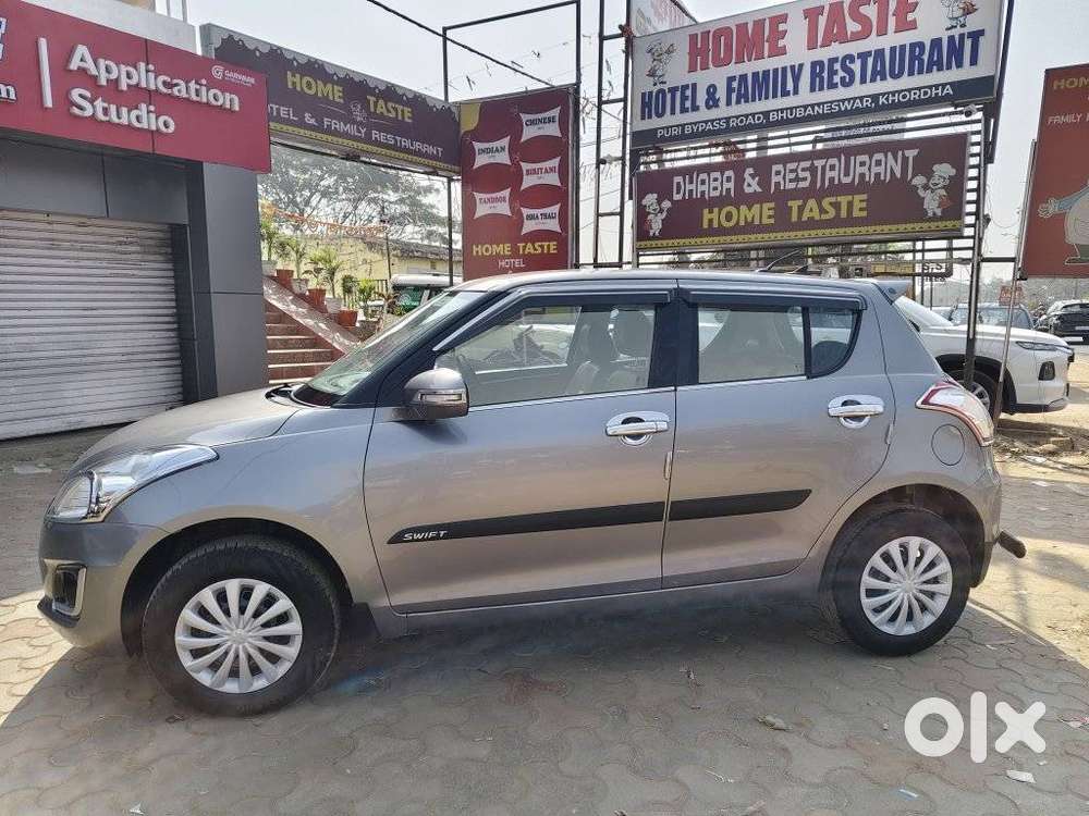 Maruti Suzuki Swift Vxi + Manual, 2017, Petrol