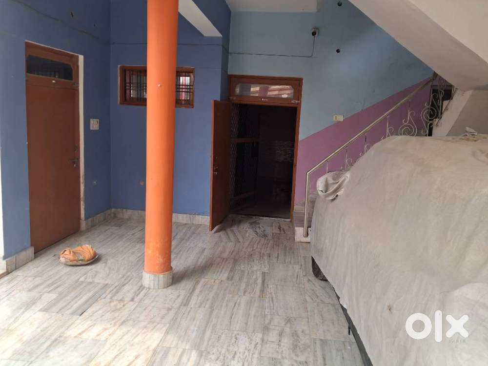 2 bhk floor for rent 7000