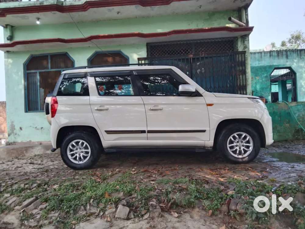 Mahindra Tuv 300 T 8 2017 Diesel Good Condition