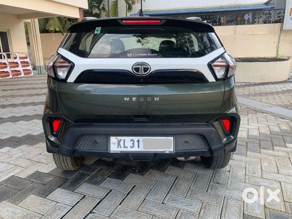 Tata Nexon 1.2 Revotron Xma Amt (s), 2023, Petrol
