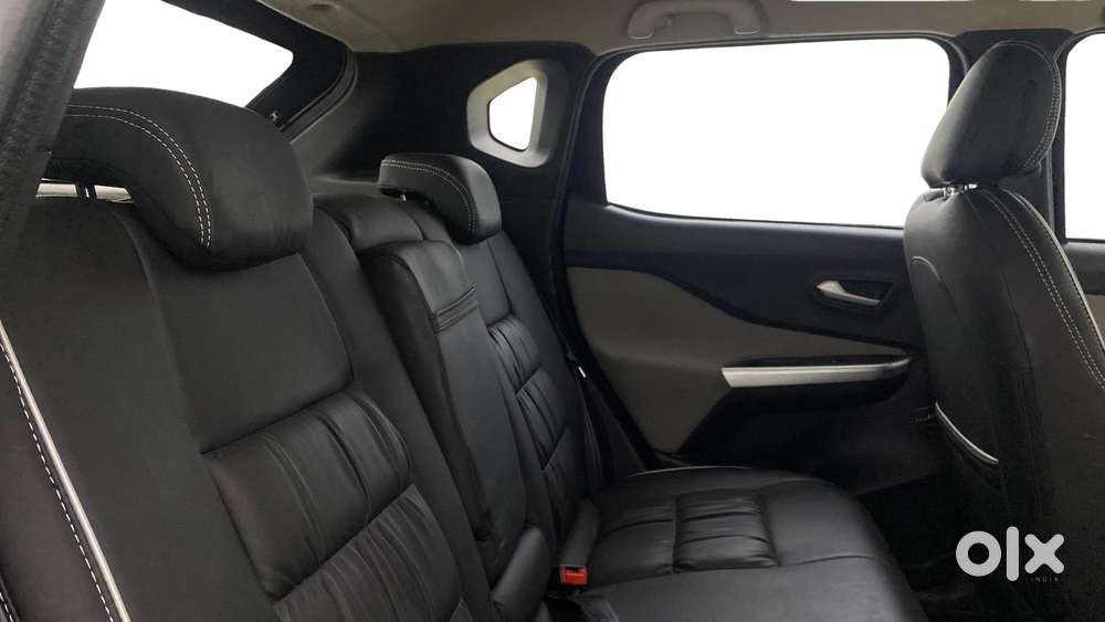 Nissan Magnite 1.0 Xv Turbo Cvt, 2022, Petrol