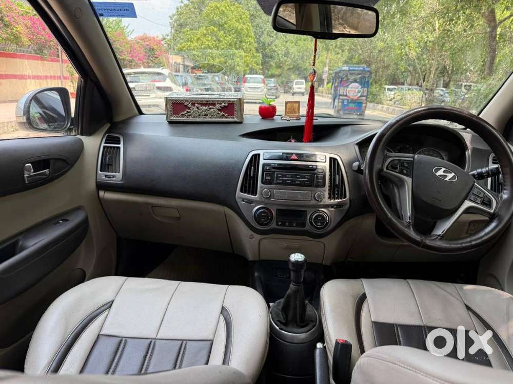 Hyundai I20 Sportz Petrol  42,000 Km  Single Owner  Good Condition