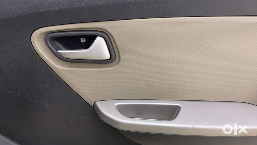 Maruti Suzuki Alto K10 Vxi, 2017, Petrol