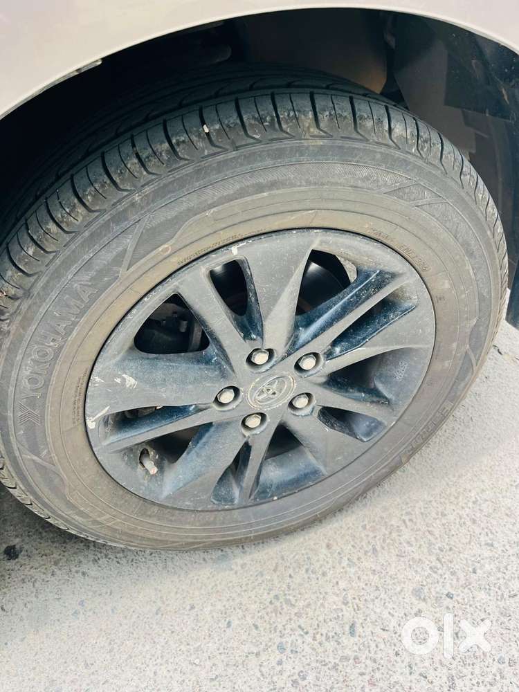 Toyota Innova Crysta 2.4 V 8 Str, 2017, Diesel