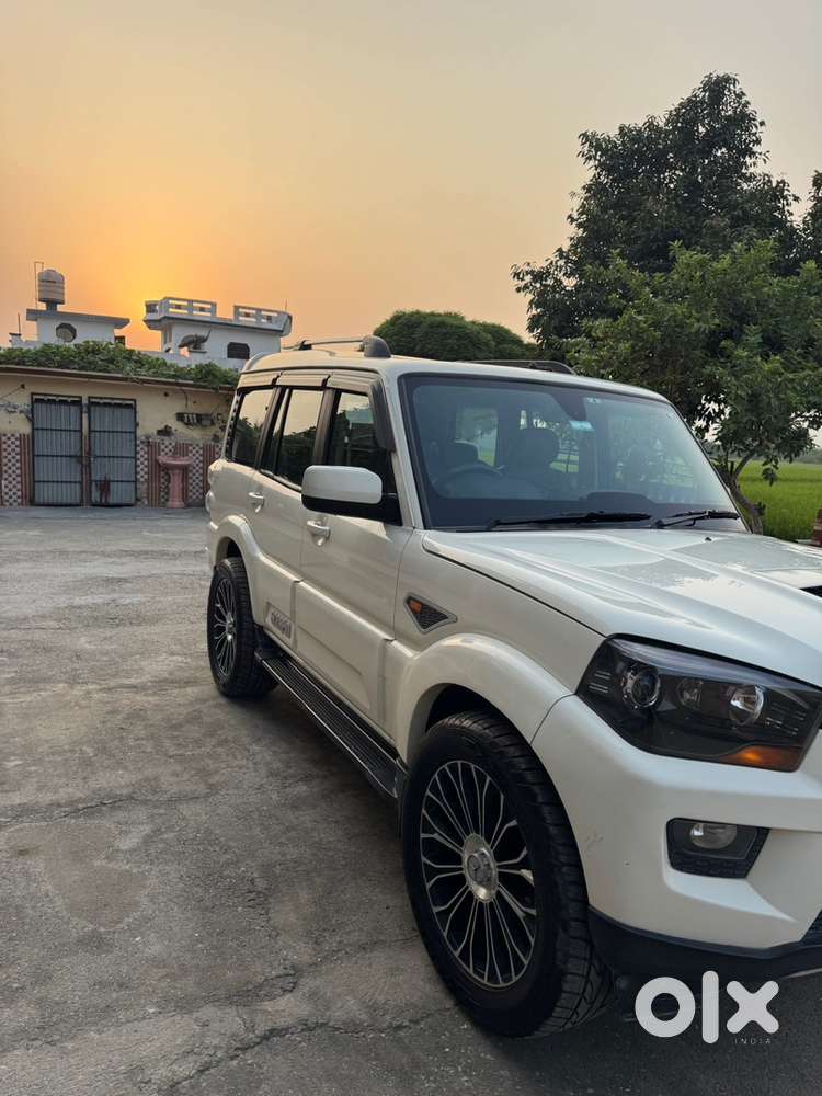 Mahindra Scorpio 2017 Diesel Well Maintained