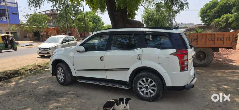 Mahindra Xuv500 2017 Diesel 130000 Km Driven