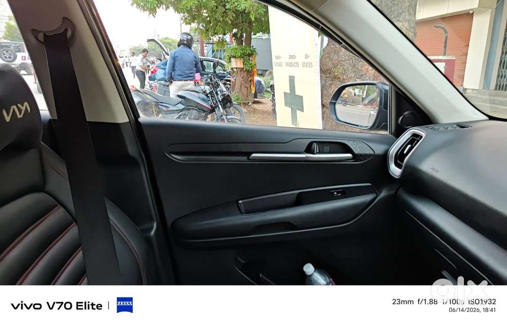 Kia Sonet Petrol 2023