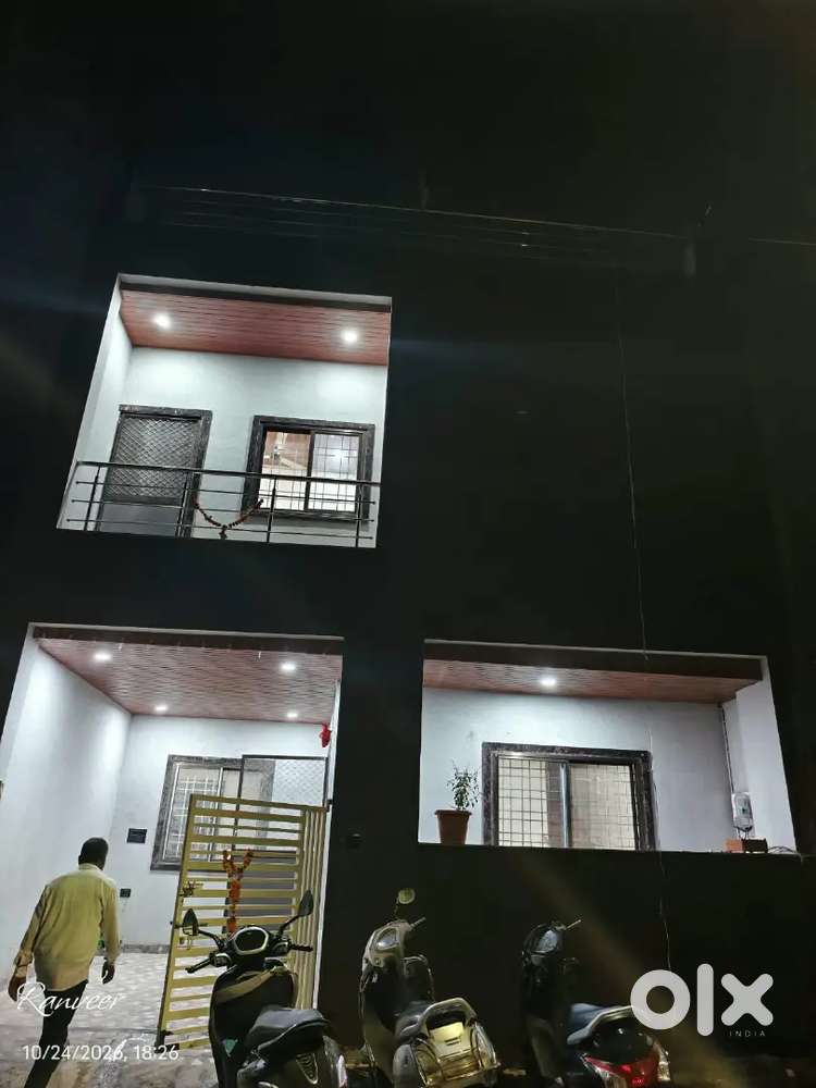 3 bhk semi furnished duplex  full fall ceiling , modular kitchen