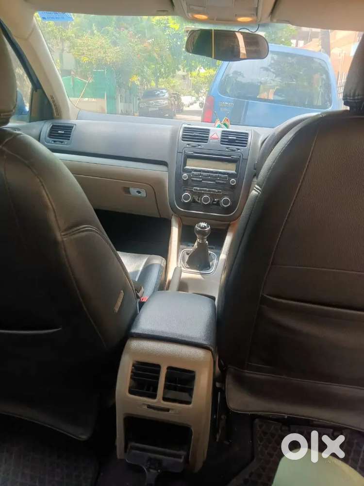 Volkswagen Jetta 2010 Petrol 98000 Km Driven