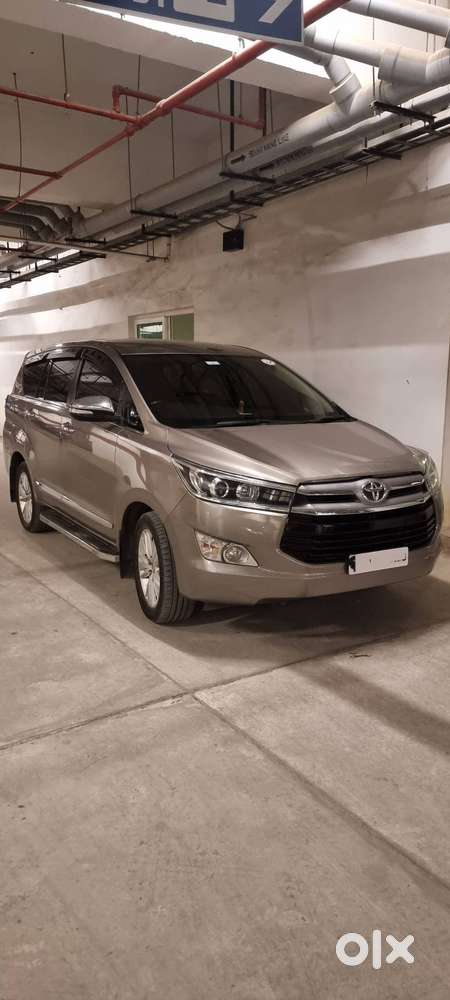 Toyota Innova Crysta 2016