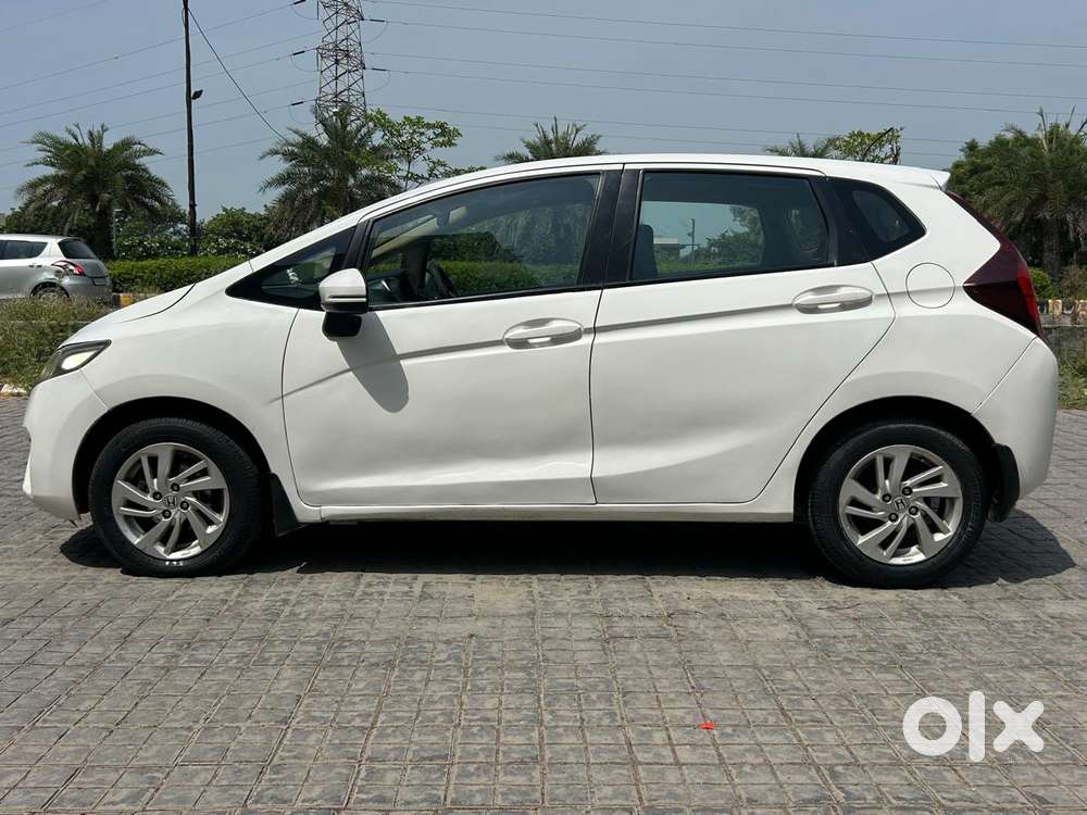 Honda Jazz V Automatic, 2016, Petrol