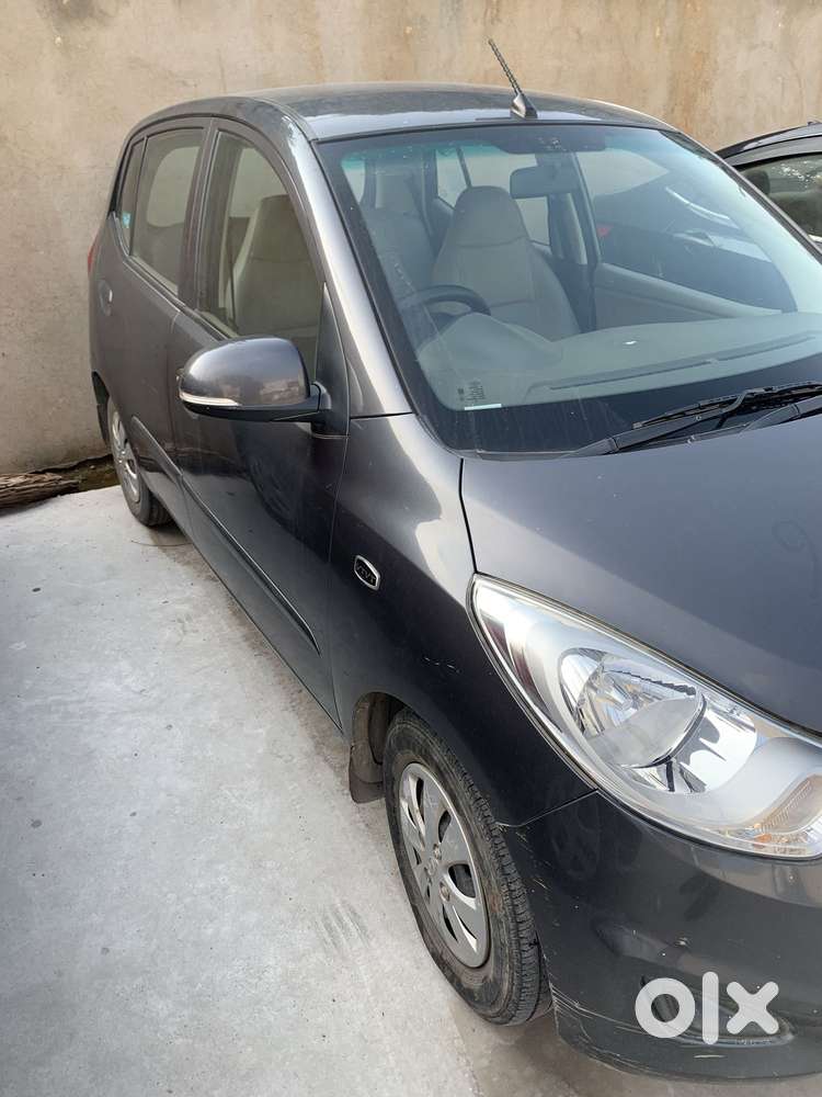 Hyundai I10 Sportz At, 2013, Petrol