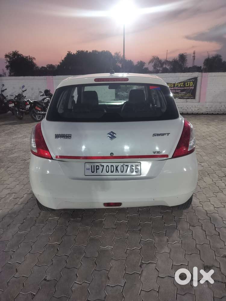 Maruti Suzuki Swift Vxi 1.2 Abs Bs-iv, 2016, Petrol