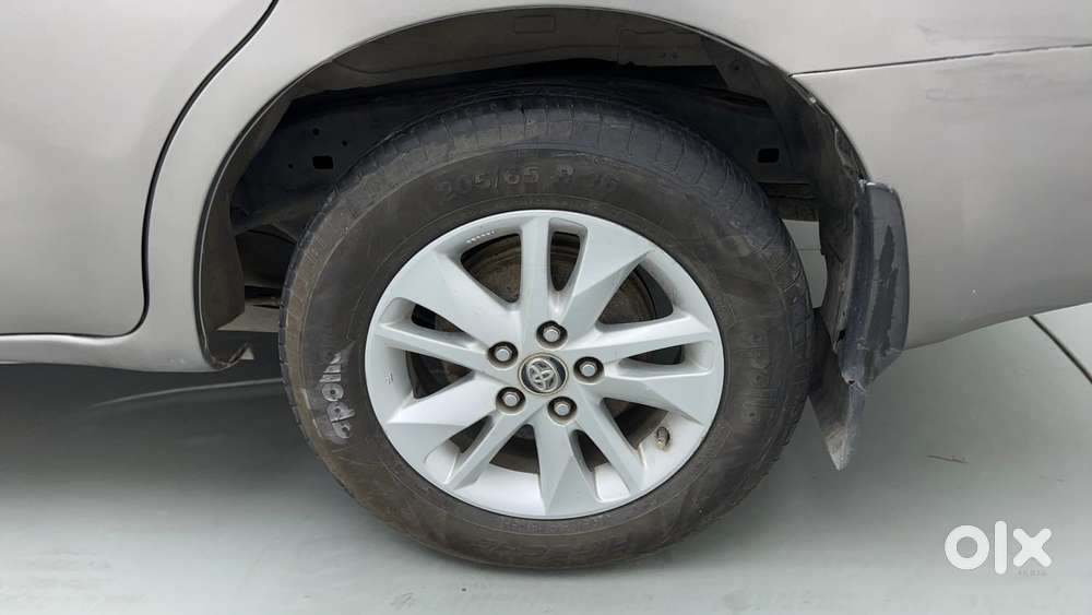 Toyota Innova Crysta 2.4 G Mt 8s, 2016, Diesel