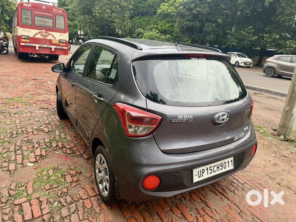 Hyundai Grand I10 Sportz, 2017, Petrol
