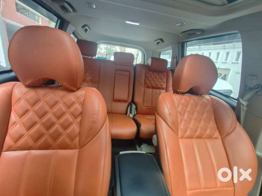Xuv500 W9 (2018) Diesel Manual 1st Owner  Delhi  Excellent Condition