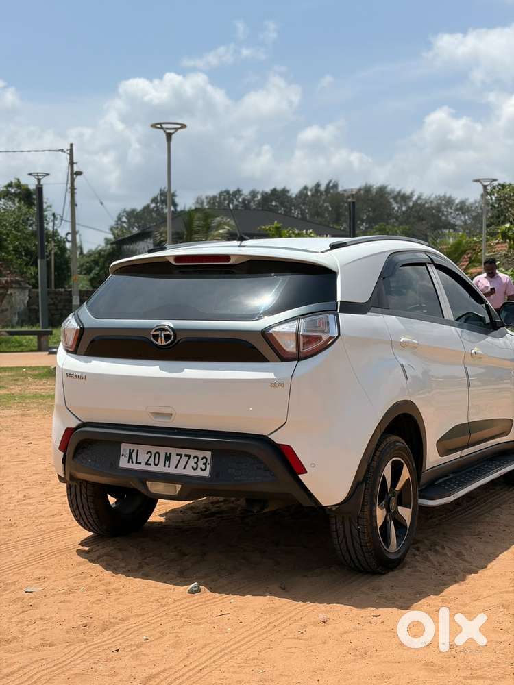Tata Nexon 1.5 Revotorq Xm (s), 2017, Diesel