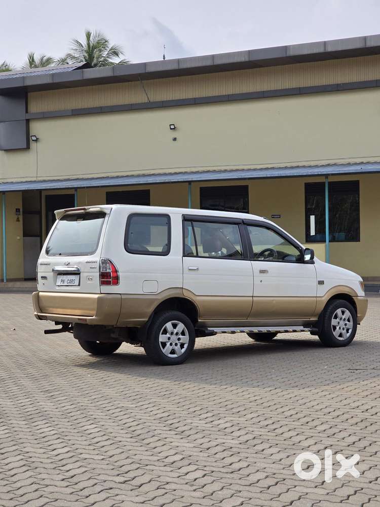 Chevrolet Tavera Neo Ls B3 - 7 Seats Bsii, 2012, Diesel