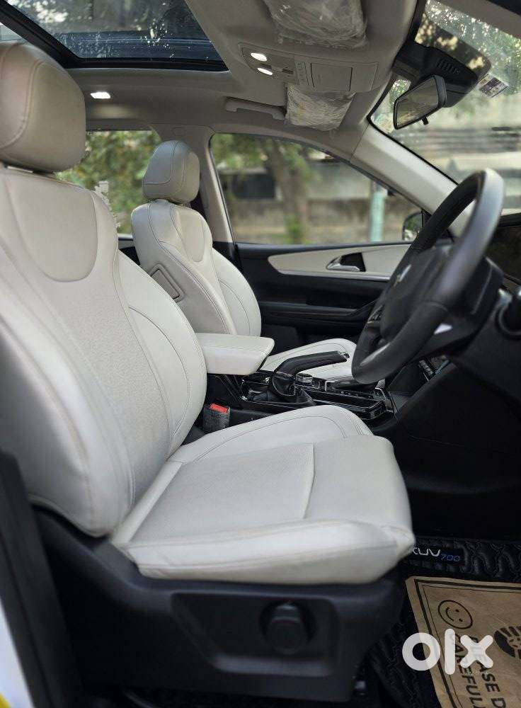 Mahindra Xuv700 2.2 Ax 7 Diesel At Str, 2024, Diesel