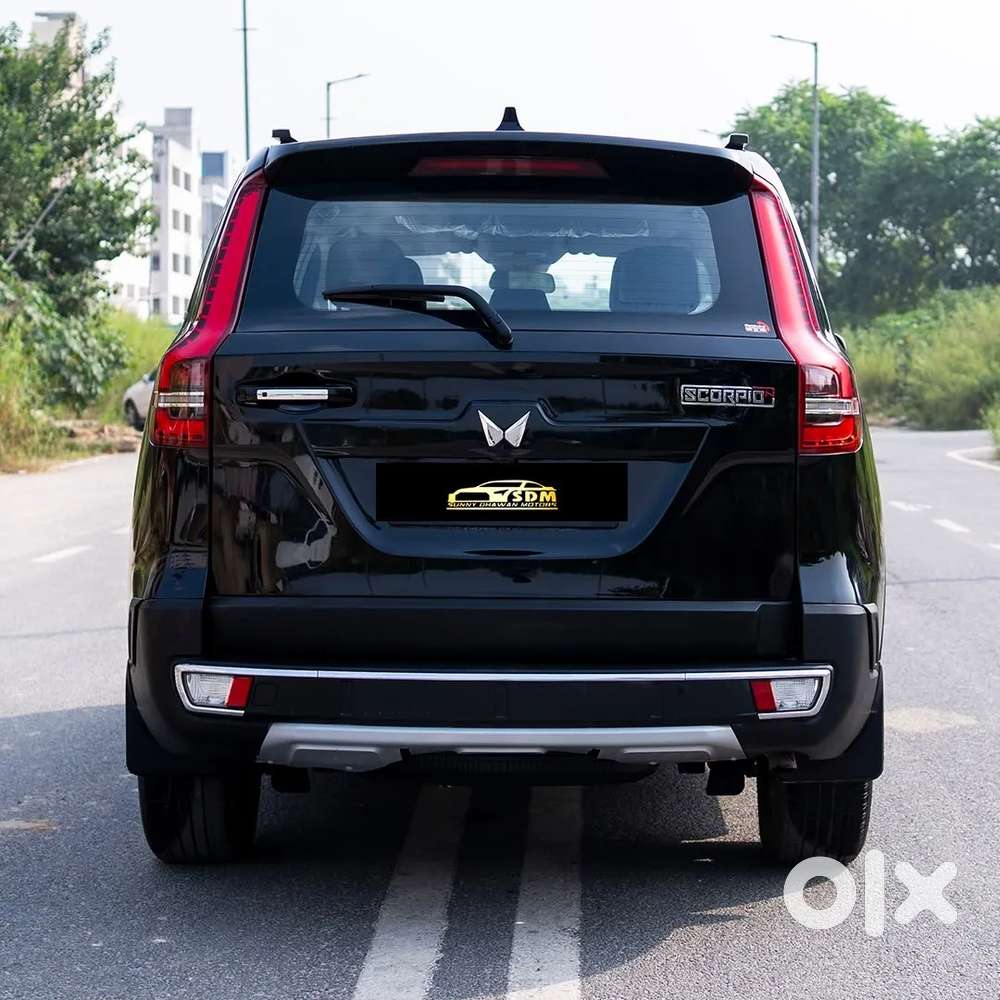 Mahindra Scorpio N Z8 Petrol At 7 Str, 2025, Petrol
