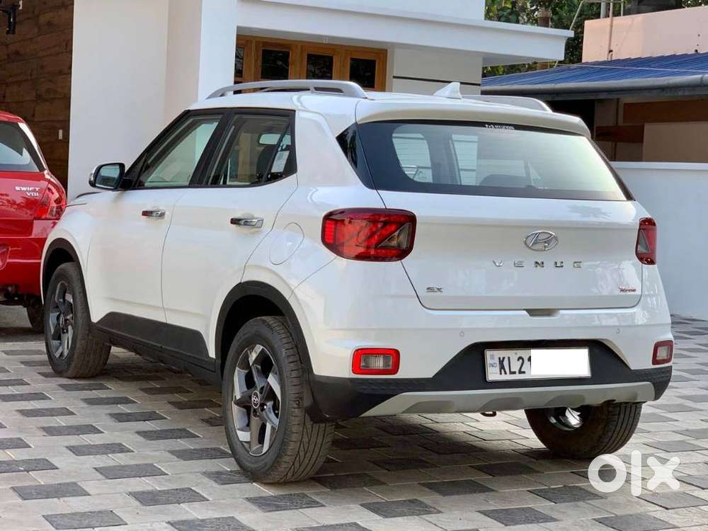 Hyundai Venue 1.0 Sx (o) Turbo Dct, 2019, Petrol