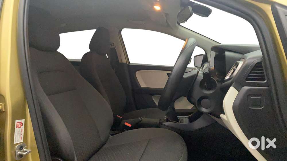 Tata Altroz 1.2 Xt, 2021, Petrol