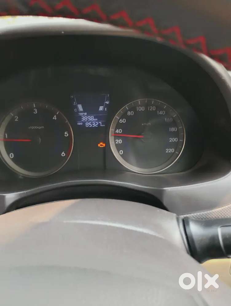 Hyundai Fluidic Verna 2014