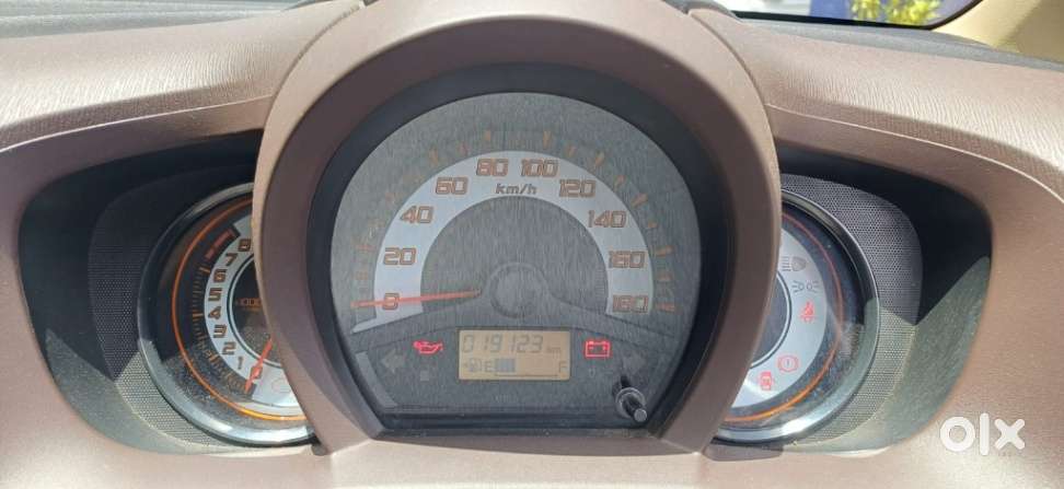 Honda Brio V Mt, 2013, Petrol