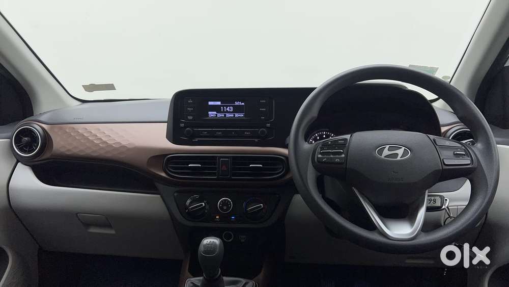 Hyundai Aura [2023-ongoing] 1.2 S Petrol Manual, 2025, Petrol