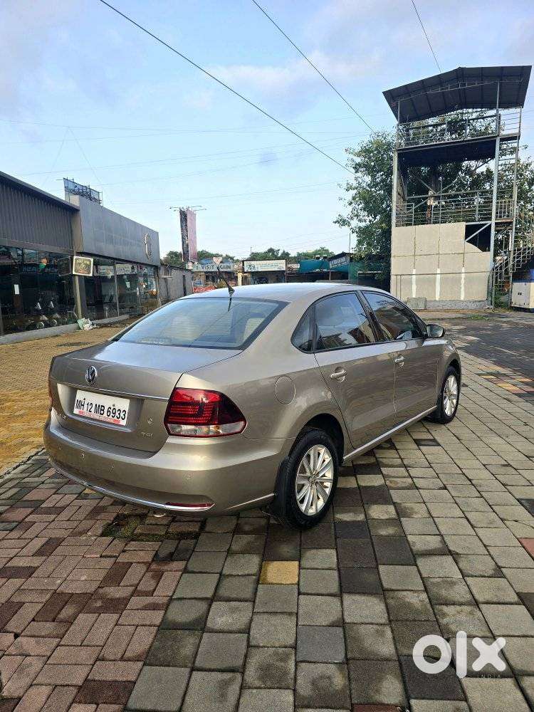 Volkswagen Vento 1.2 Tsi Highline Plus At, 2015, Petrol