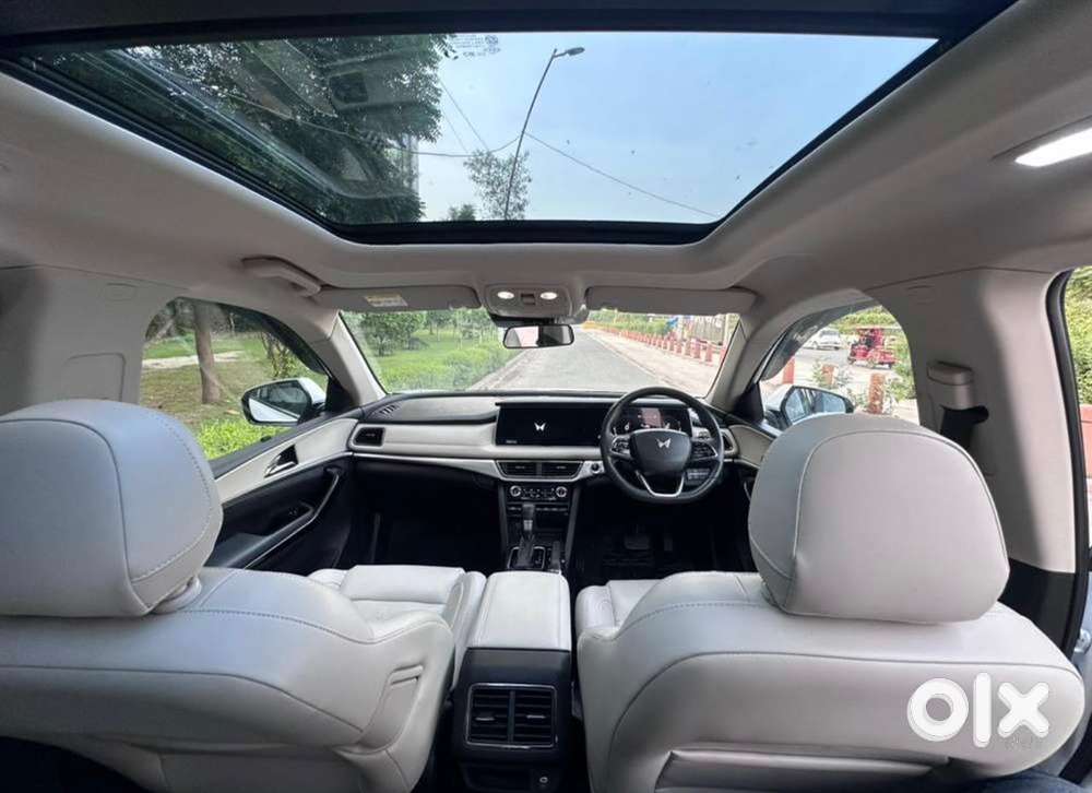 Company Lease Mahindra Xuv700 Ax7  2023 Model