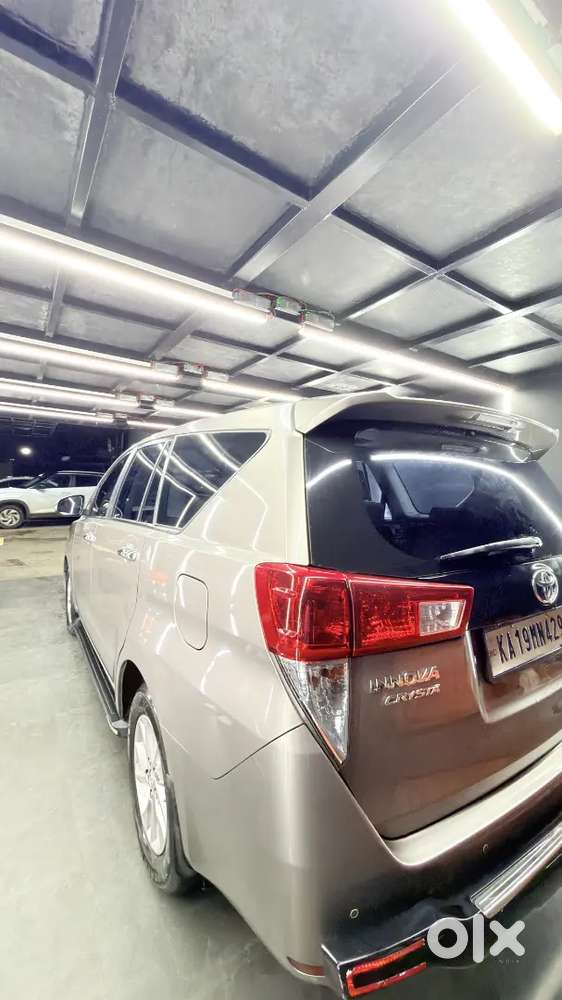 Toyota Innova Crysta 2023.