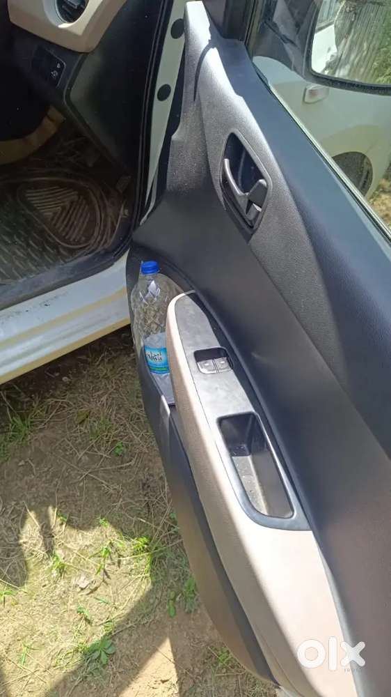 Hyundai Grand I10 2017 Petrol 45000 Km Driven